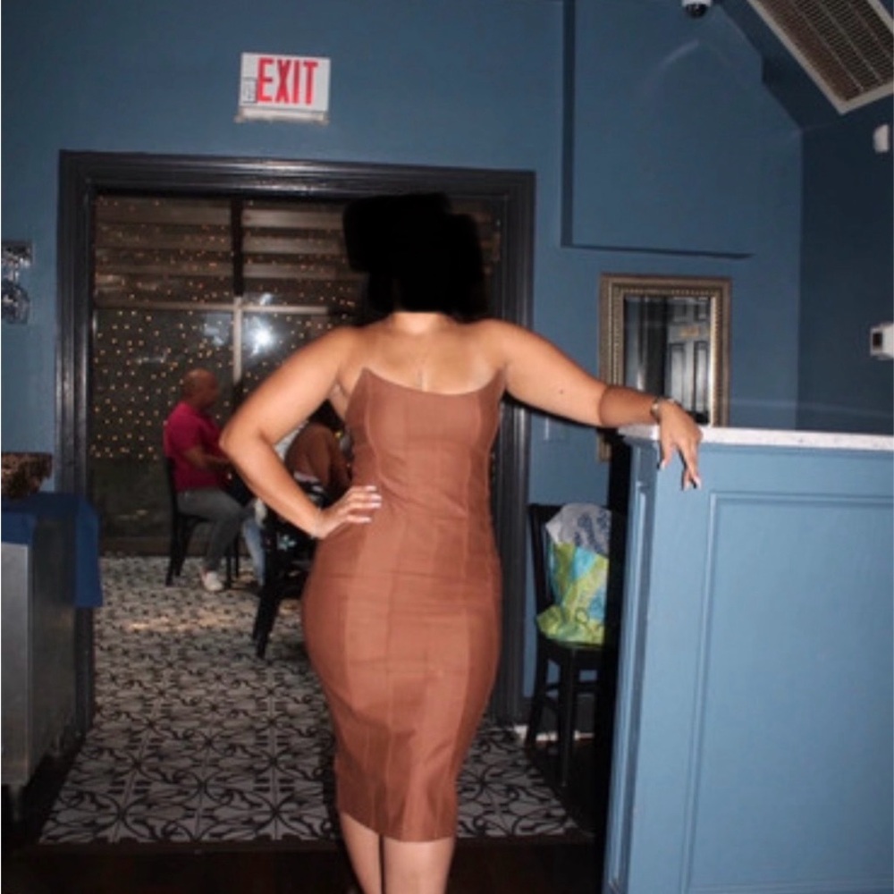 Elegant Brown Midi strapless dress